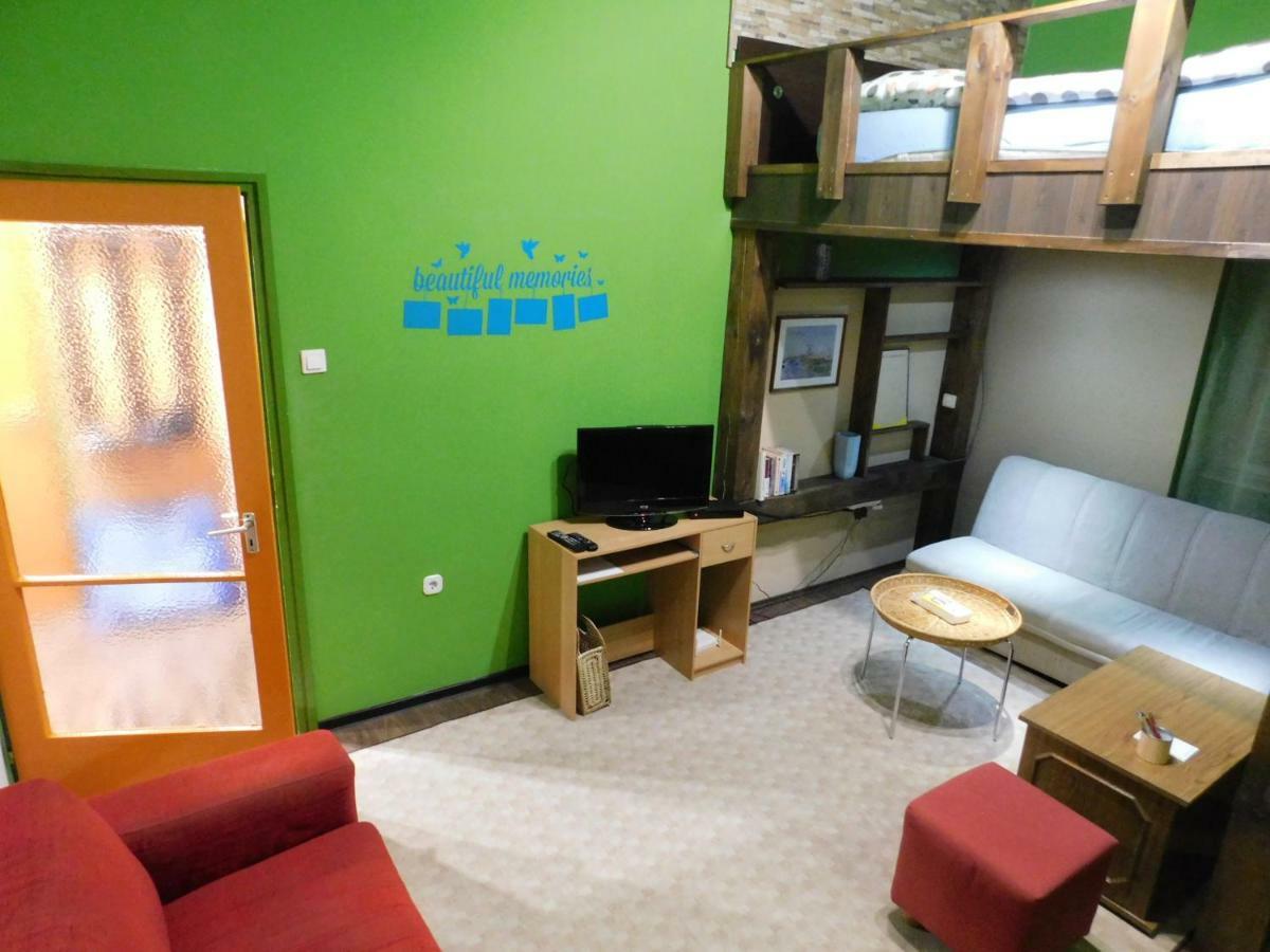 Apartmán Koermend Lakas Exteriér fotografie